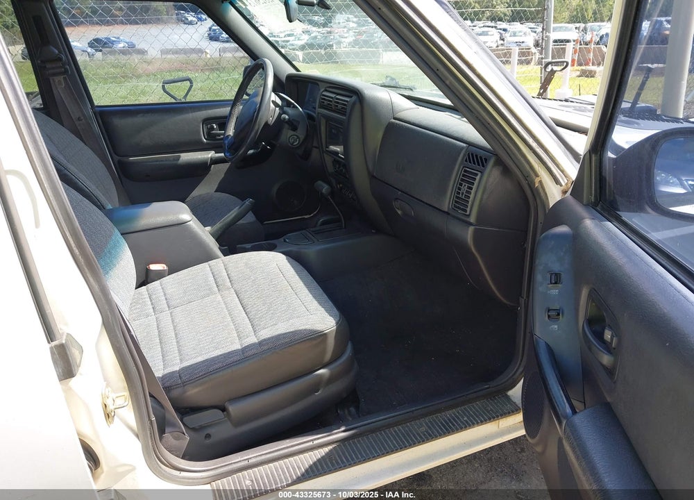 2000 JEEP CHEROKEE SPORT VIN: 1J4FF48S4YL109149