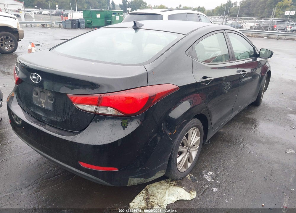 2015 HYUNDAI ELANTRA VIN: KMHDH4AE6FU261285