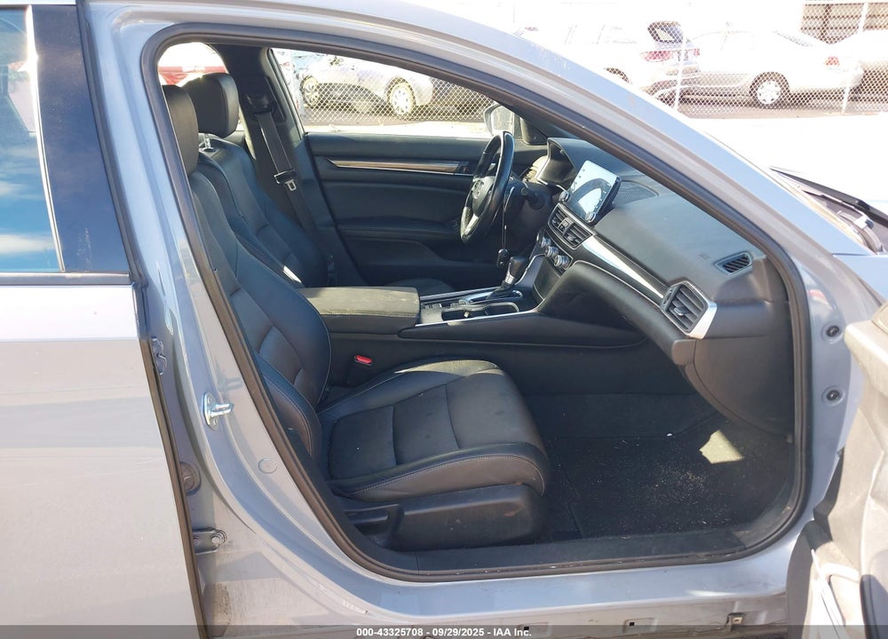 2022 HONDA ACCORD VIN: 1HGCV1F37NA062262
