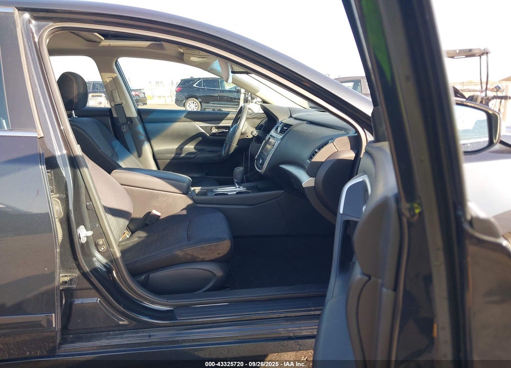 2016 NISSAN ALTIMA VIN: 1N4AL3AP7GC224048