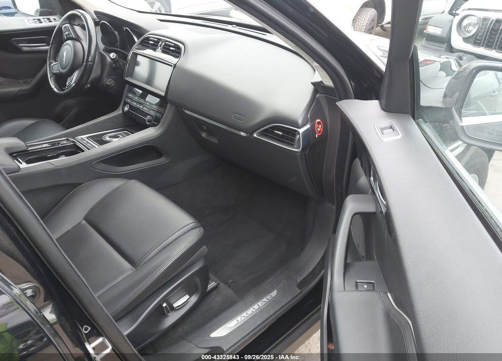 2019 JAGUAR F-PACE VIN: SADCJ2FN5KA361623