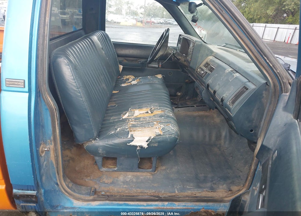 1991 CHEVROLET GMT-400 K2500 VIN: 1GCFK24K6MZ160977