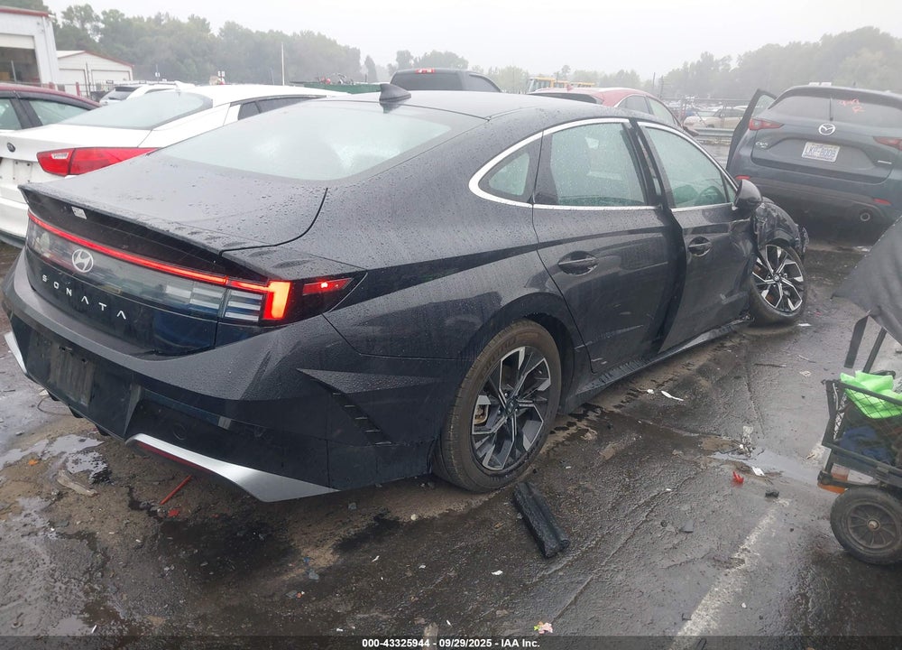 2024 HYUNDAI SONATA VIN: KMHL64JA3RA393053