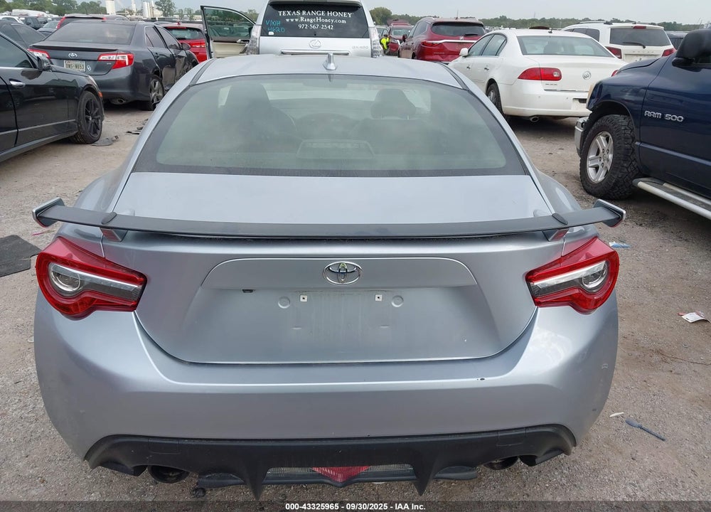 2020 TOYOTA 86 GT VIN: JF1ZNAE16L8753009