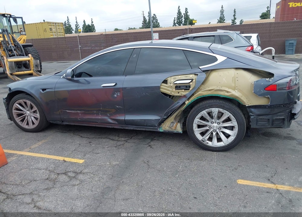 2019 TESLA MODEL S VIN: 5YJSA1E24KF299762