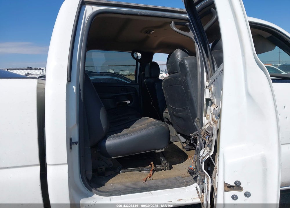 2003 CHEVROLET SILVERADO 2500HD LS VIN: 1GCHK231X3F202021