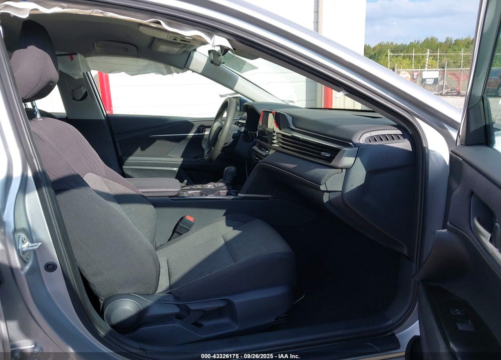 2025 TOYOTA CAMRY LE VIN: 4T1DAACK5SU528920
