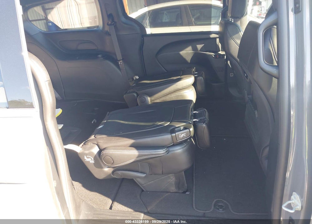 2025 CHRYSLER PACIFICA SELECT VIN: 2C4RC1BG2SR554115