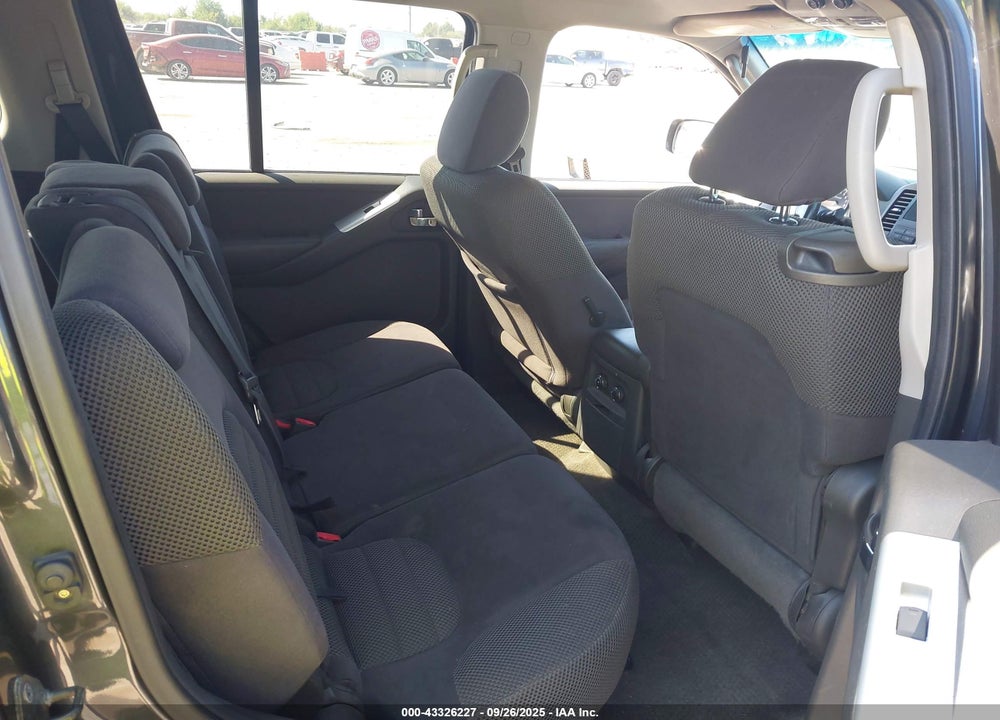 2010 NISSAN PATHFINDER SE VIN: 5N1AR1NN3AC613620