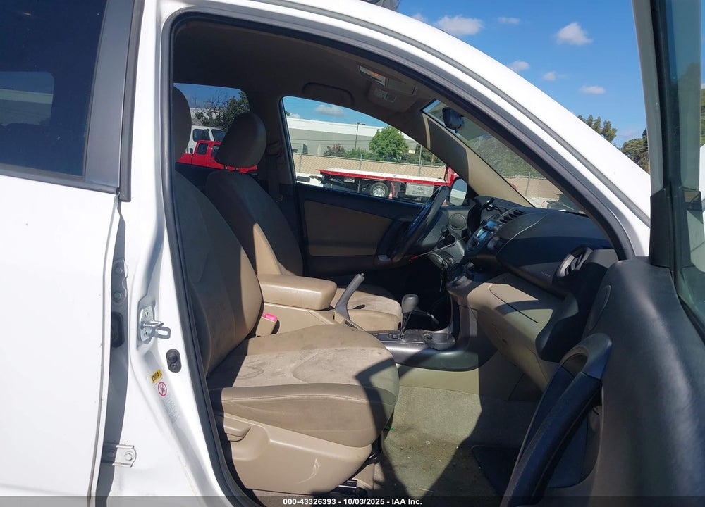 2010 TOYOTA RAV4 VIN: JTMZF4DV1AD027592