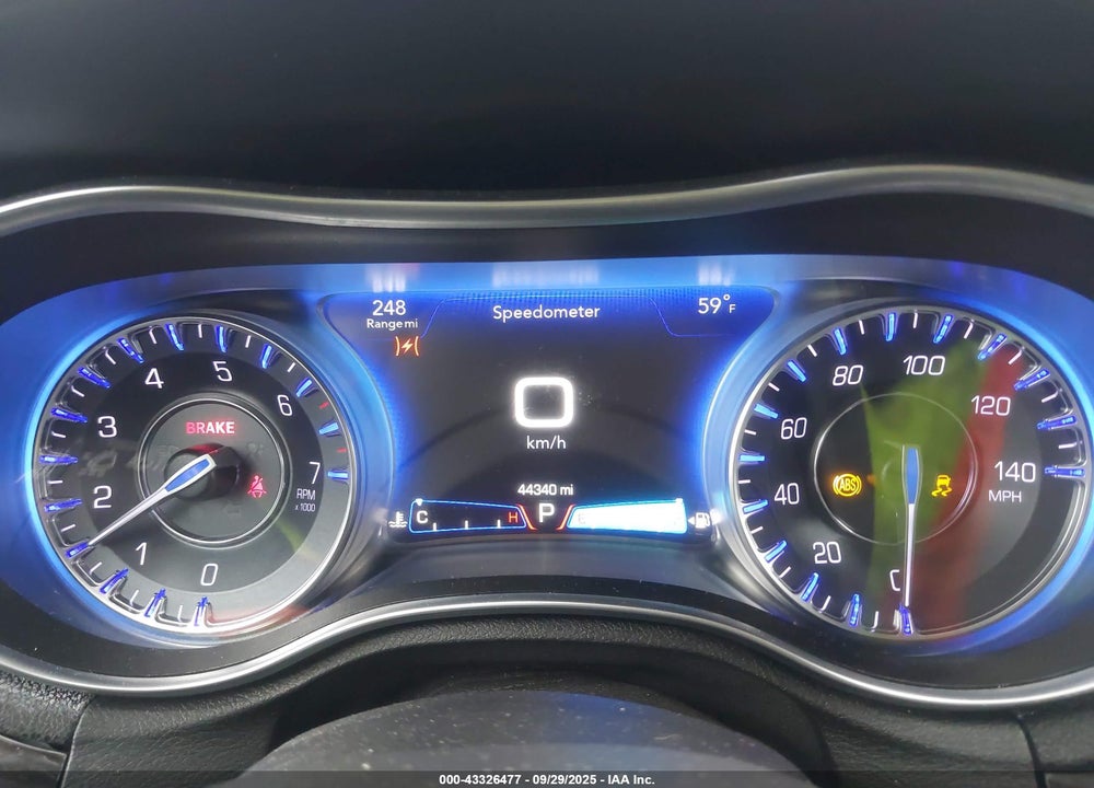 2016 CHRYSLER 300 LIMITED VIN: 2C3CCAAG4GH219513