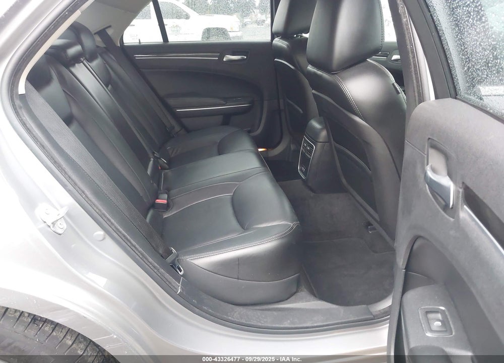 2016 CHRYSLER 300 LIMITED VIN: 2C3CCAAG4GH219513
