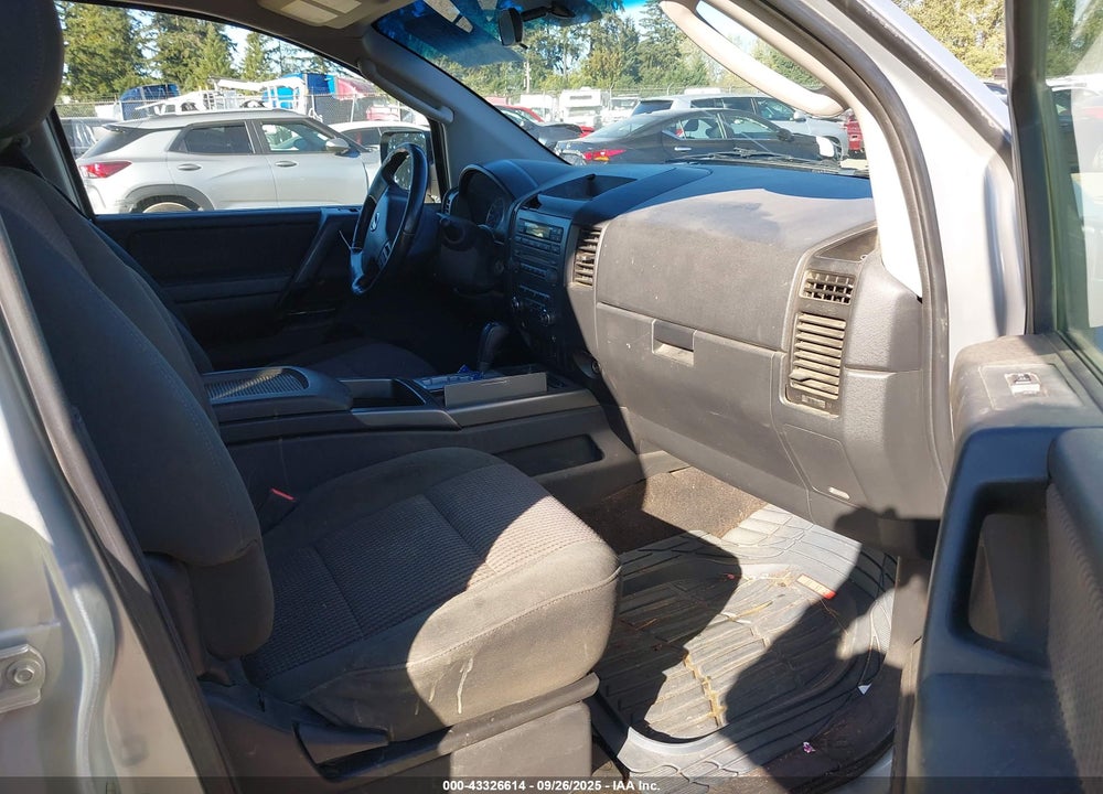 2008 NISSAN TITAN SE VIN: 1N6AA07D38N323108