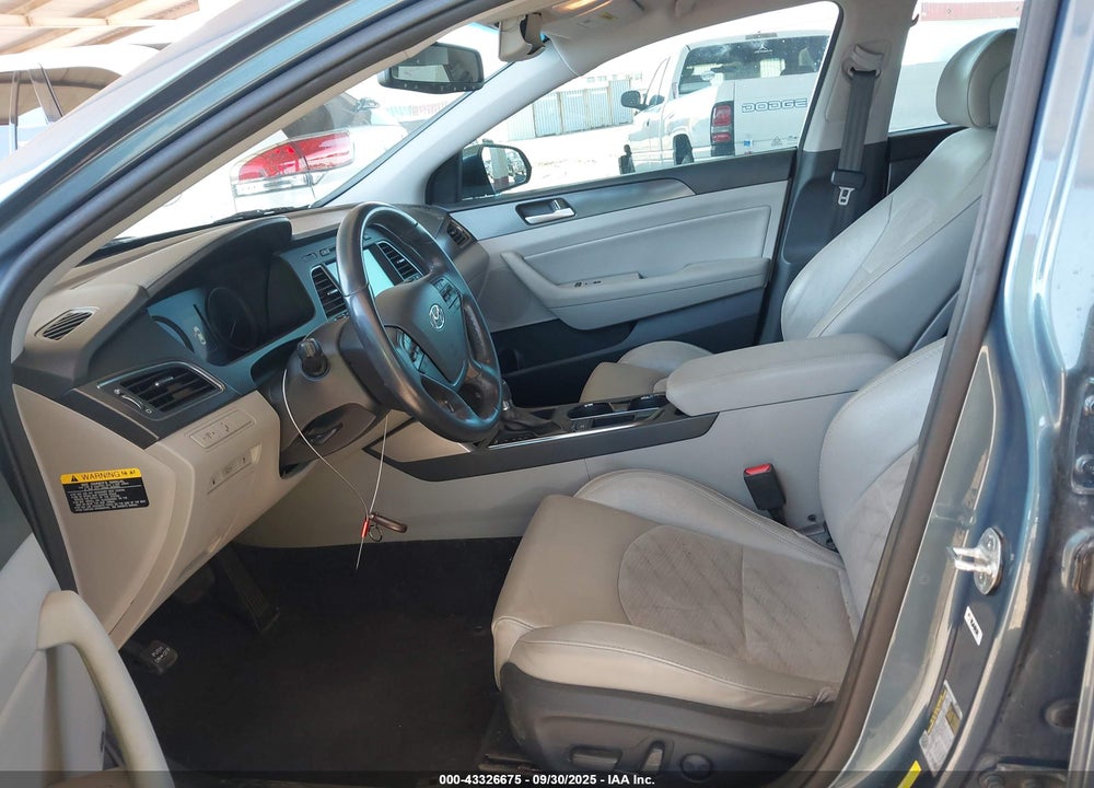 2015 HYUNDAI SONATA VIN: 5NPE34AF8FH215449