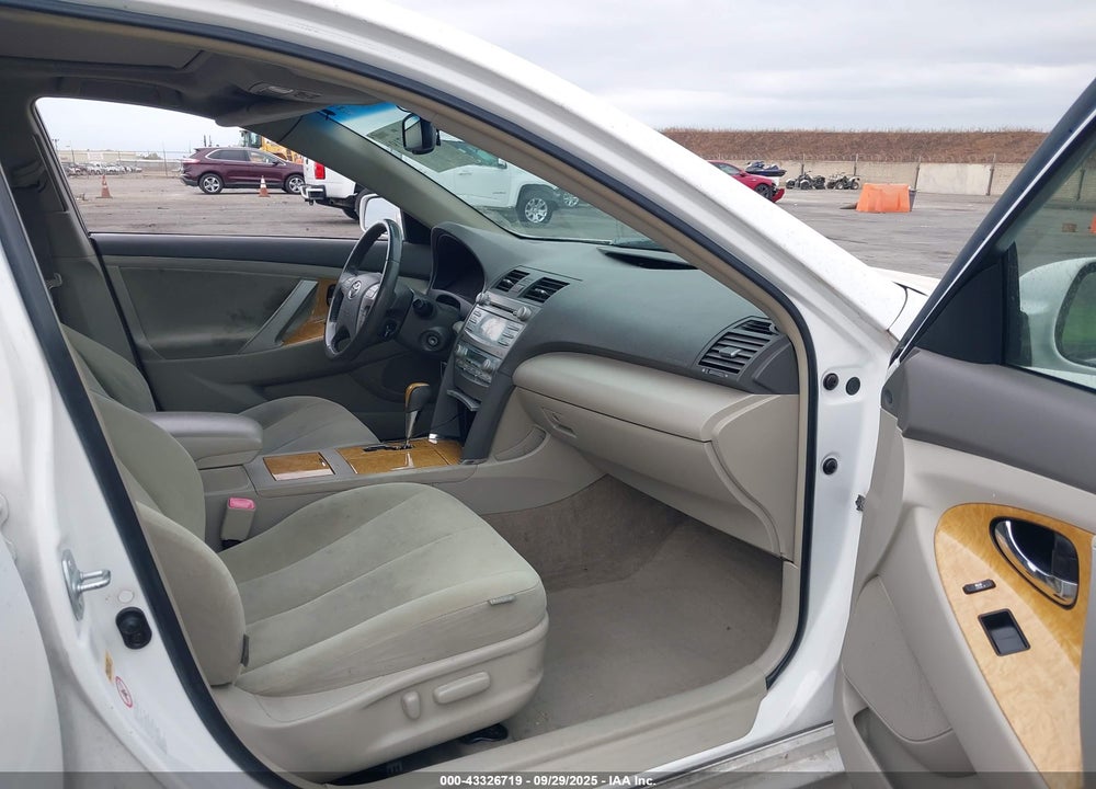 2007 TOYOTA CAMRY XLE VIN: JTNBE46K373001061
