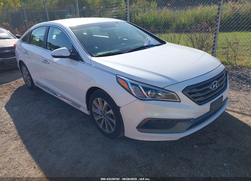 2015 HYUNDAI SONATA SPORT VIN: 5NPE34AF1FH043717