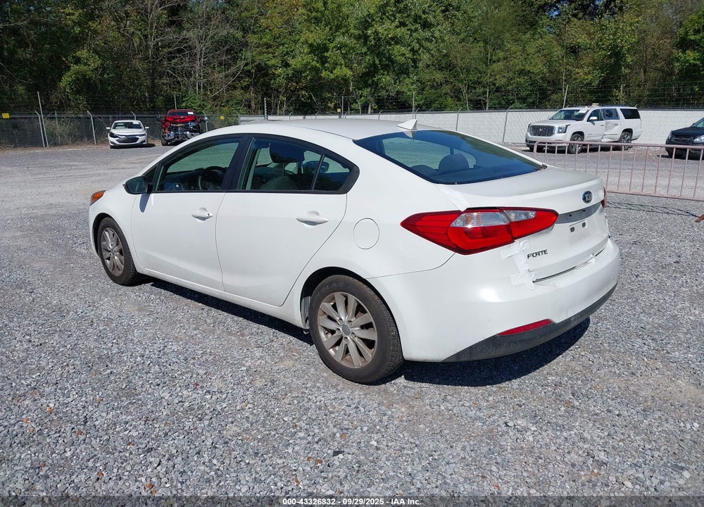 2015 KIA FORTE VIN: KNAFX4A64F5367895