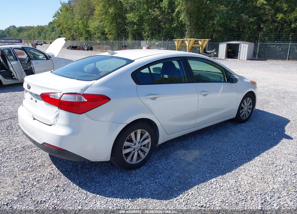 2015 KIA FORTE VIN: KNAFX4A64F5367895