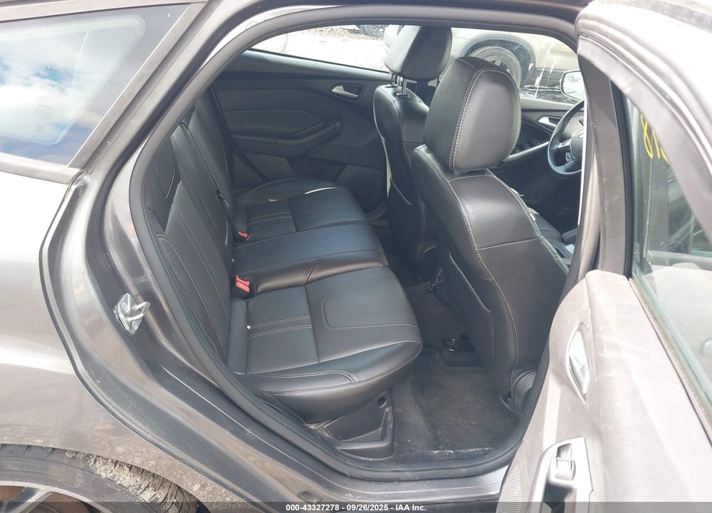 2014 FORD FOCUS VIN: 1FADP3K29EL366323