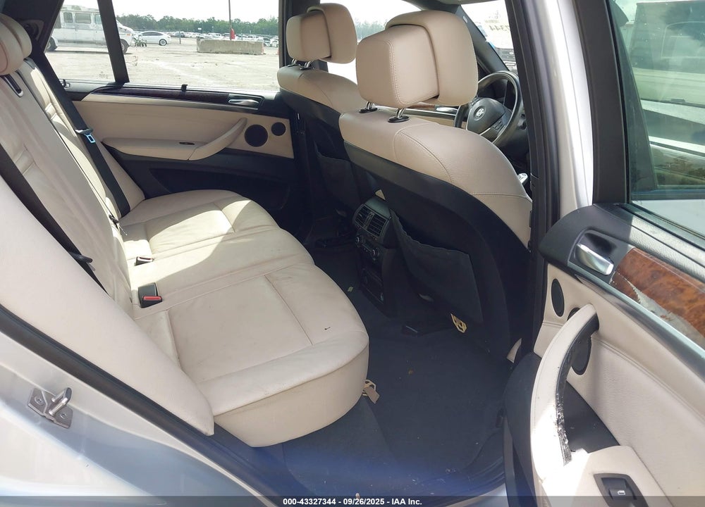 2012 BMW X5 VIN: 5UXZW0C5XCL664613