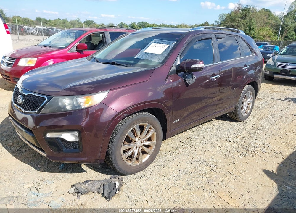 2011 KIA SORENTO SX V6 VIN: 5XYKWDA21BG176440