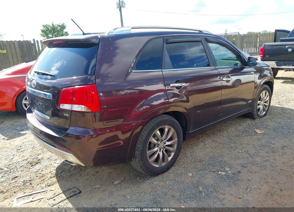2011 KIA SORENTO SX V6 VIN: 5XYKWDA21BG176440