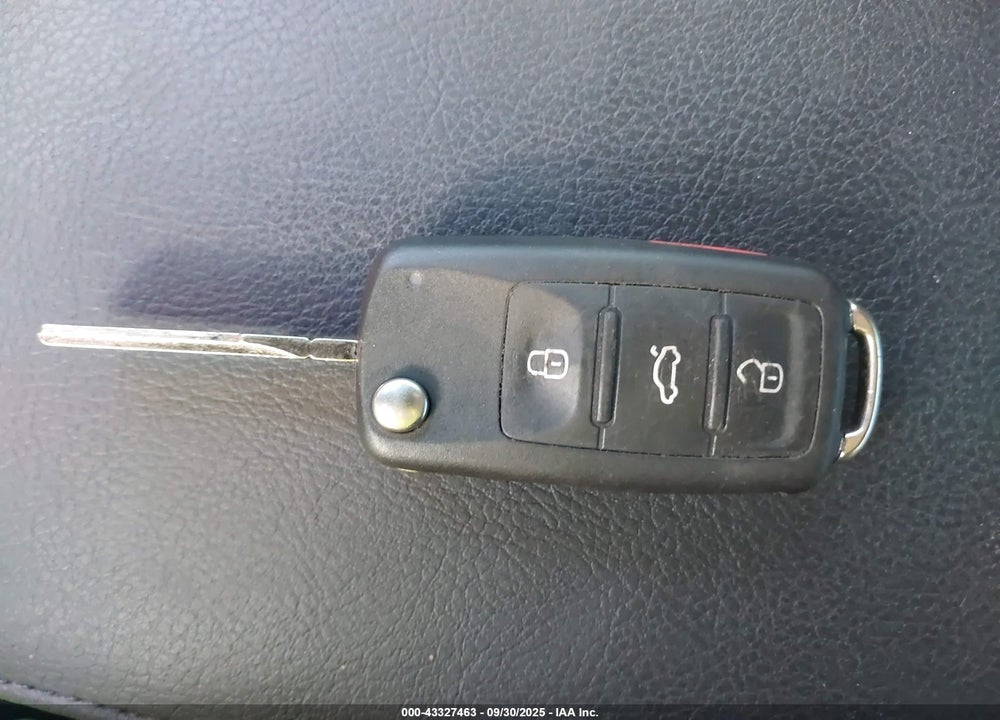 2015 VOLKSWAGEN JETTA VIN: 3VW2K7AJ4FM311906