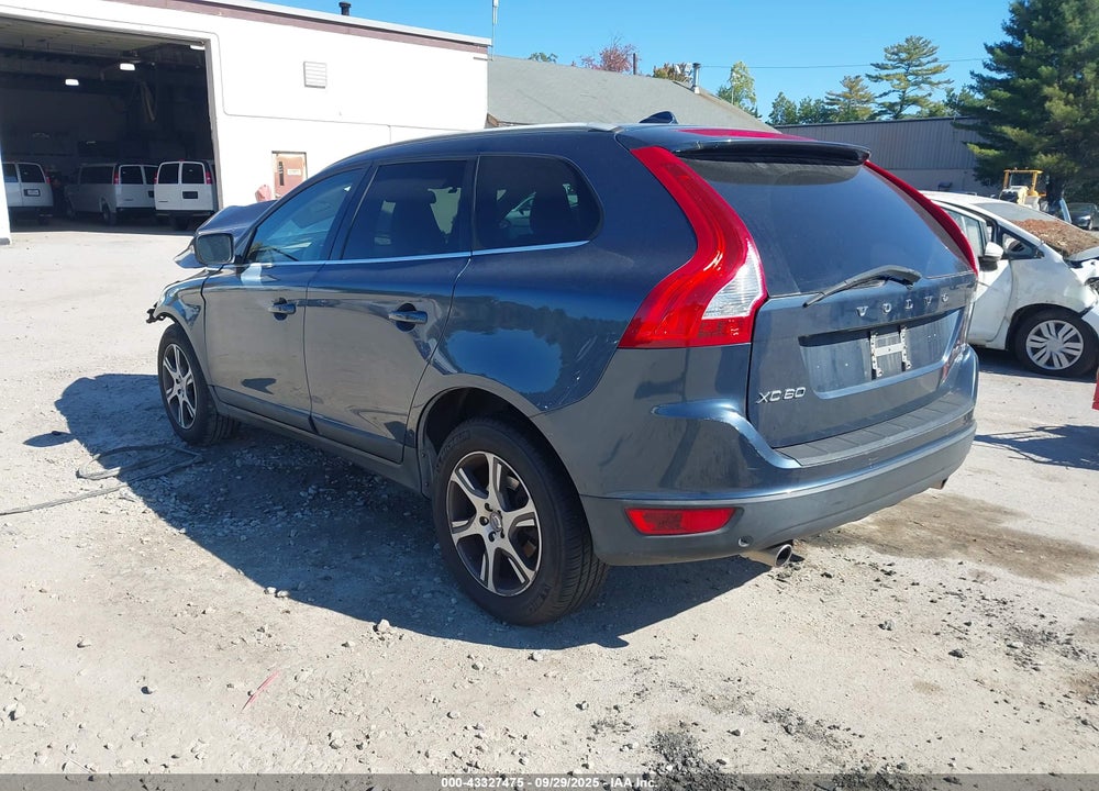 2011 VOLVO XC60 VIN: YV4902DZ2B2210566