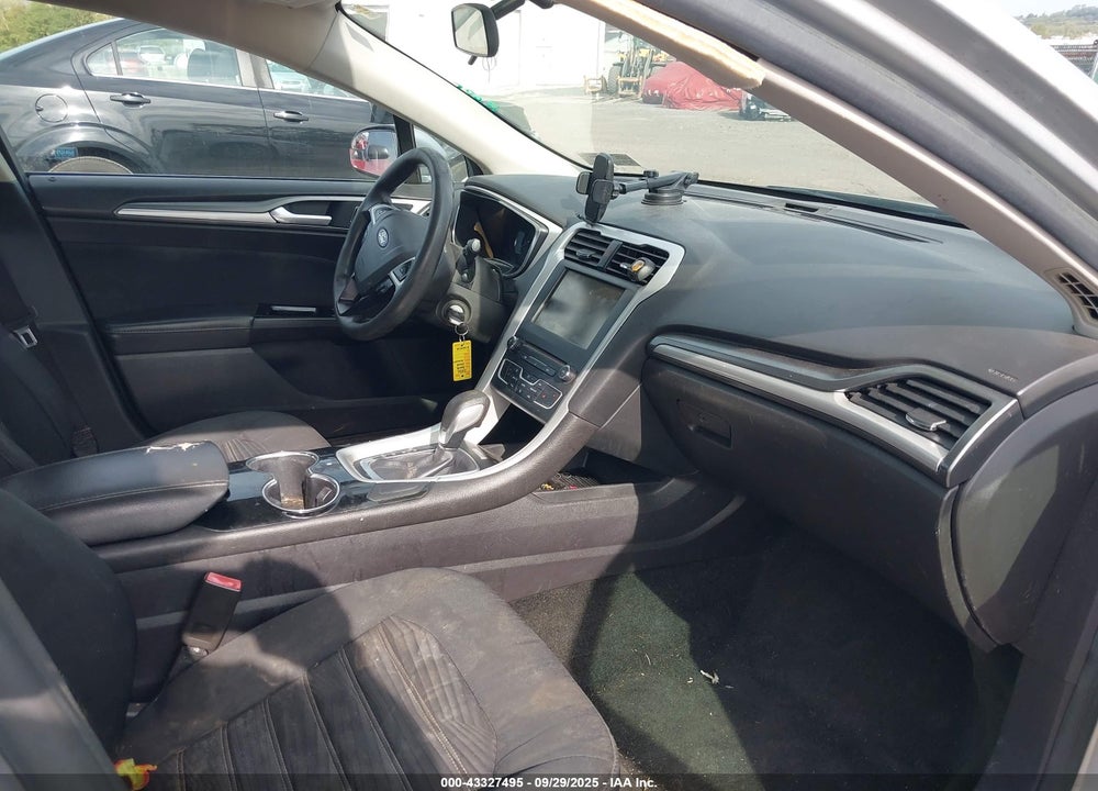 2016 FORD FUSION VIN: 1FA6P0H71G5110789
