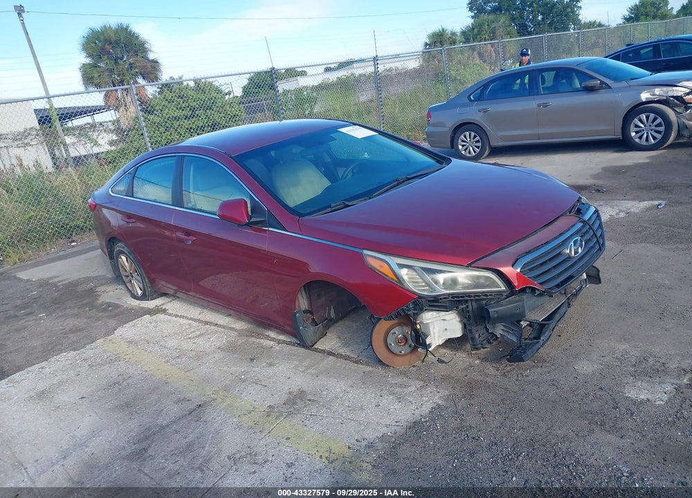 2015 HYUNDAI SONATA SE VIN: 5NPE24AFXFH246284