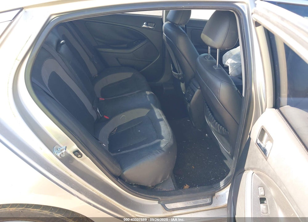 2011 KIA OPTIMA HYBRID VIN: KNAGM4AD0B5000384