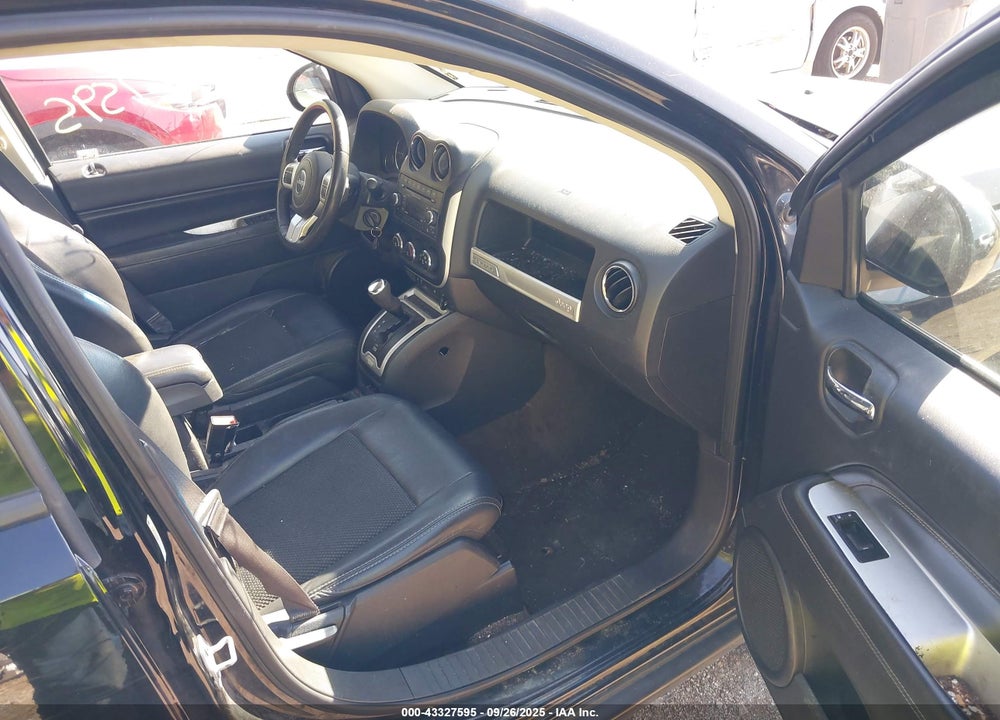 2016 JEEP COMPASS VIN: 1C4NJDEB4GD663319