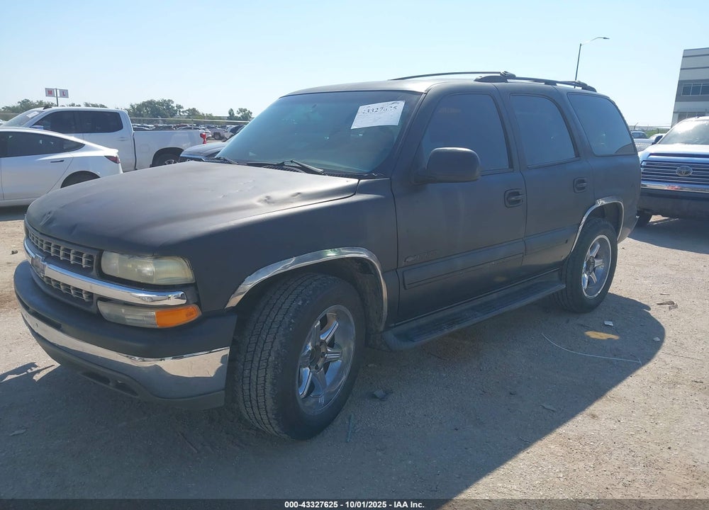 2002 CHEVROLET TAHOE VIN: 1GNEC13Z02R285446