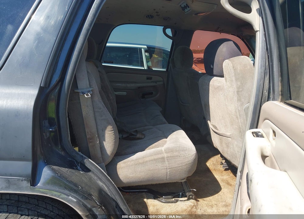 2002 CHEVROLET TAHOE VIN: 1GNEC13Z02R285446