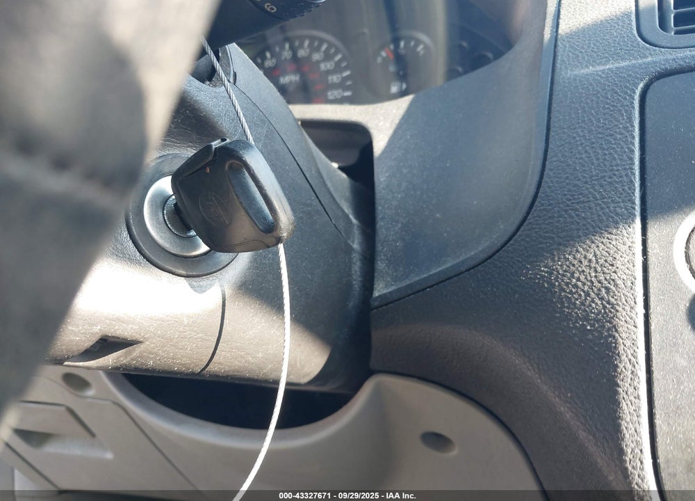 2007 FORD FOCUS VIN: 1FAFP34N57W366000