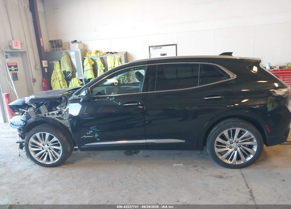 2025 BUICK ENVISION AVENIR AWD VIN: LRBFZME44SD026694