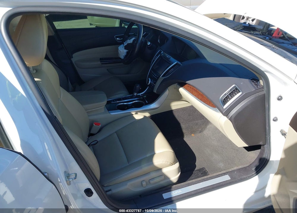 2018 ACURA TLX VIN: 19UUB1F33JA005922