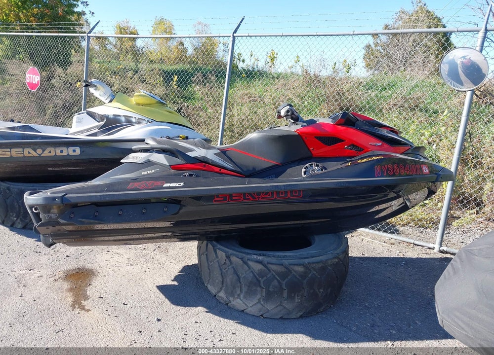 2014 SEADOO RXP-260 VIN: YDV38482C414