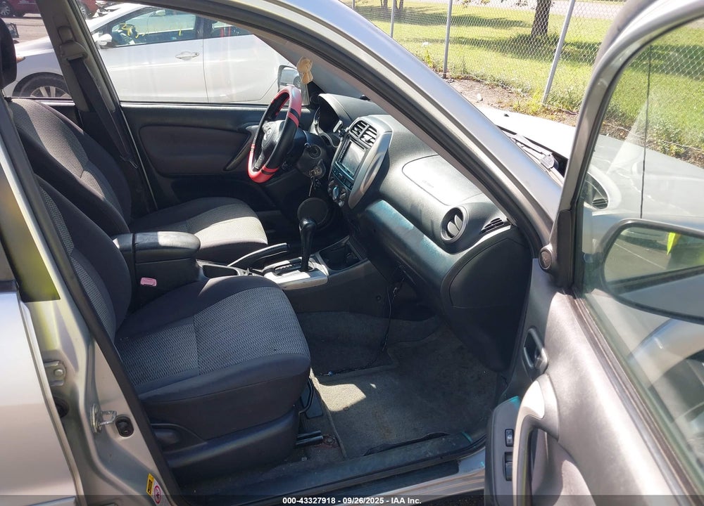 2004 TOYOTA RAV4 VIN: JTEHD20V940028122