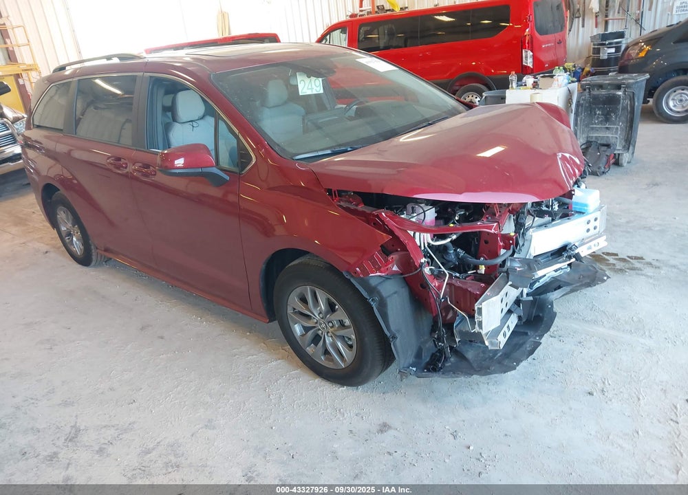 2025 TOYOTA SIENNA LE VIN: 5TDBSKFC9SS211178