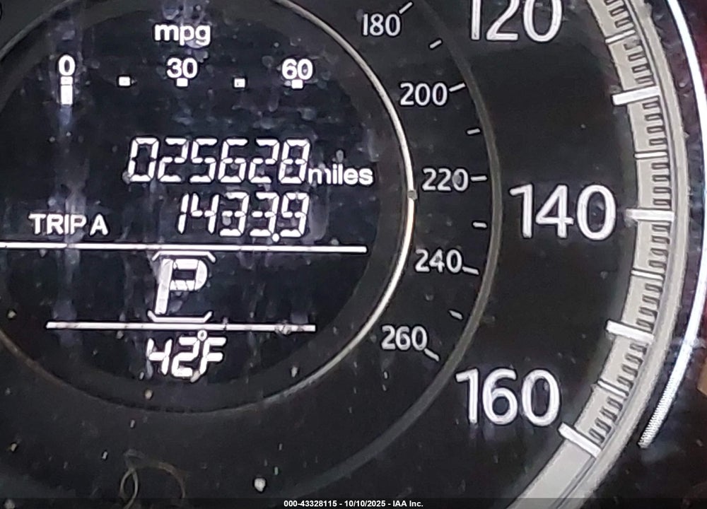 2015 HONDA ACCORD VIN: 1HGCR2F73FA239100