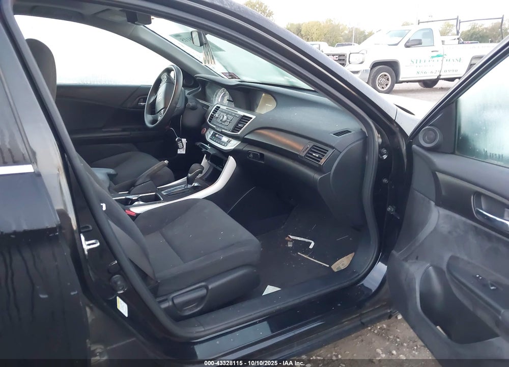 2015 HONDA ACCORD VIN: 1HGCR2F73FA239100
