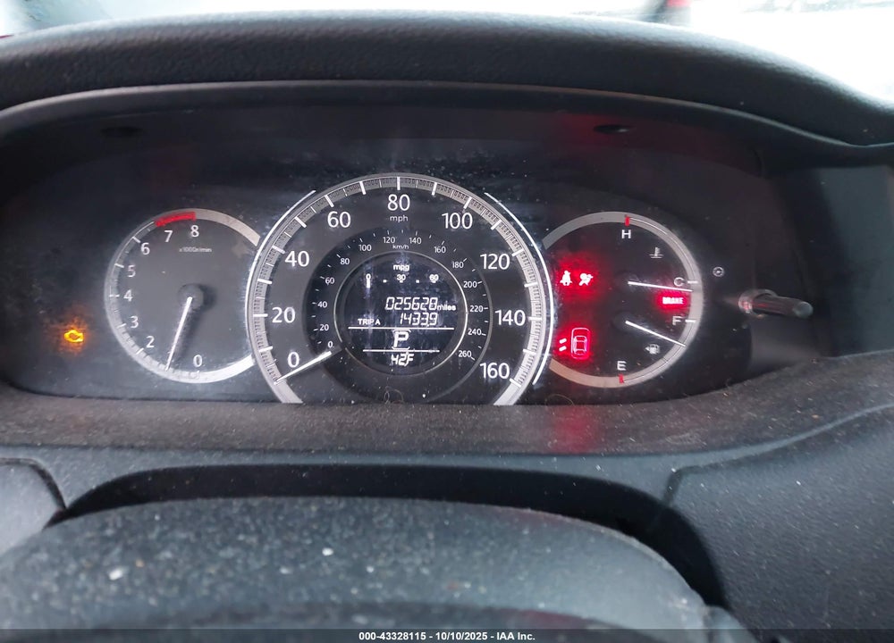 2015 HONDA ACCORD VIN: 1HGCR2F73FA239100