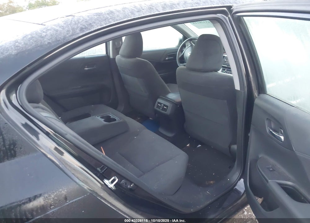 2015 HONDA ACCORD VIN: 1HGCR2F73FA239100
