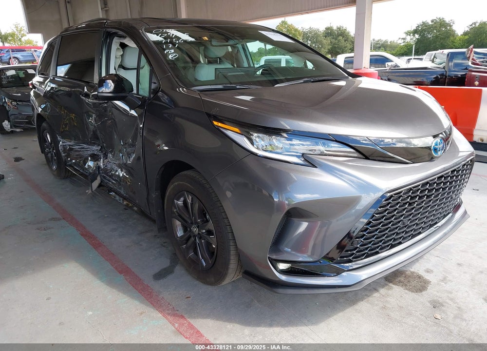 2025 TOYOTA SIENNA XSE VIN: 5TDXSKFC4SS206251