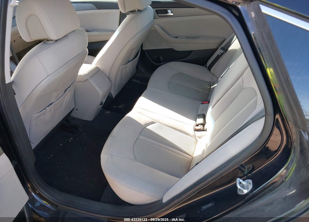 2017 HYUNDAI SONATA VIN: 5NPE24AF3HH500310