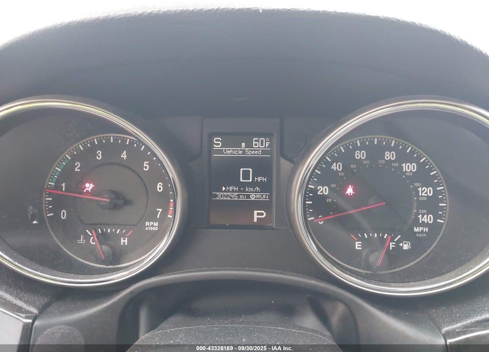 2012 JEEP GRAND CHEROKEE VIN: 1C4RJFAG1CC128981