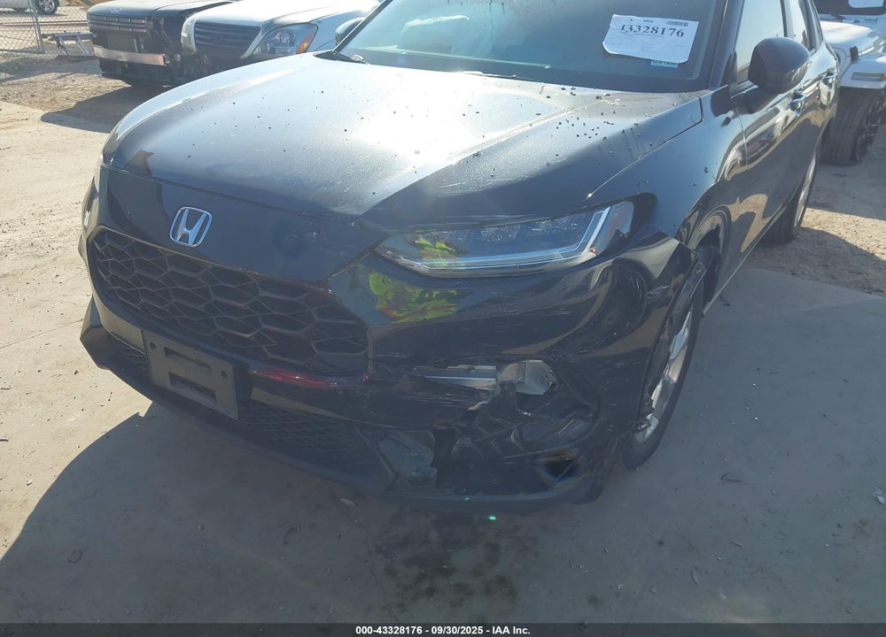 2023 HONDA HR-V 2WD LX VIN: 3CZRZ1H37PM738414