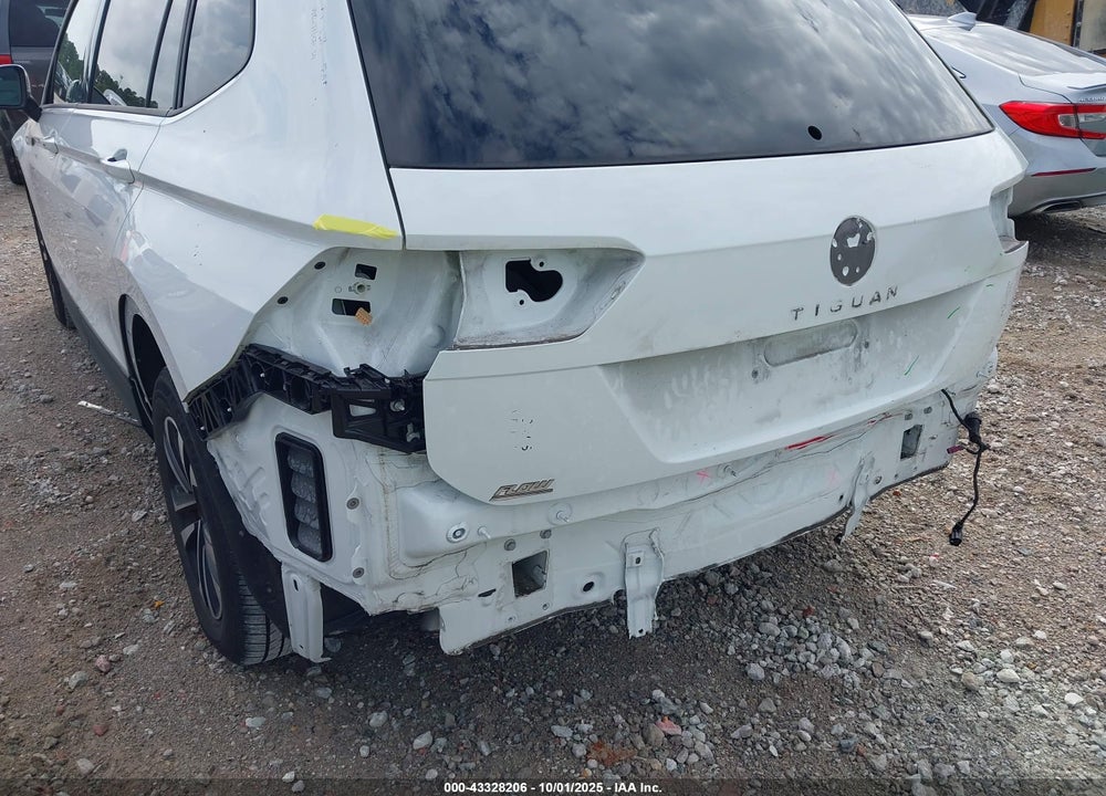 2024 VOLKSWAGEN TIGUAN VIN: 3VVRB7AX0RM057445