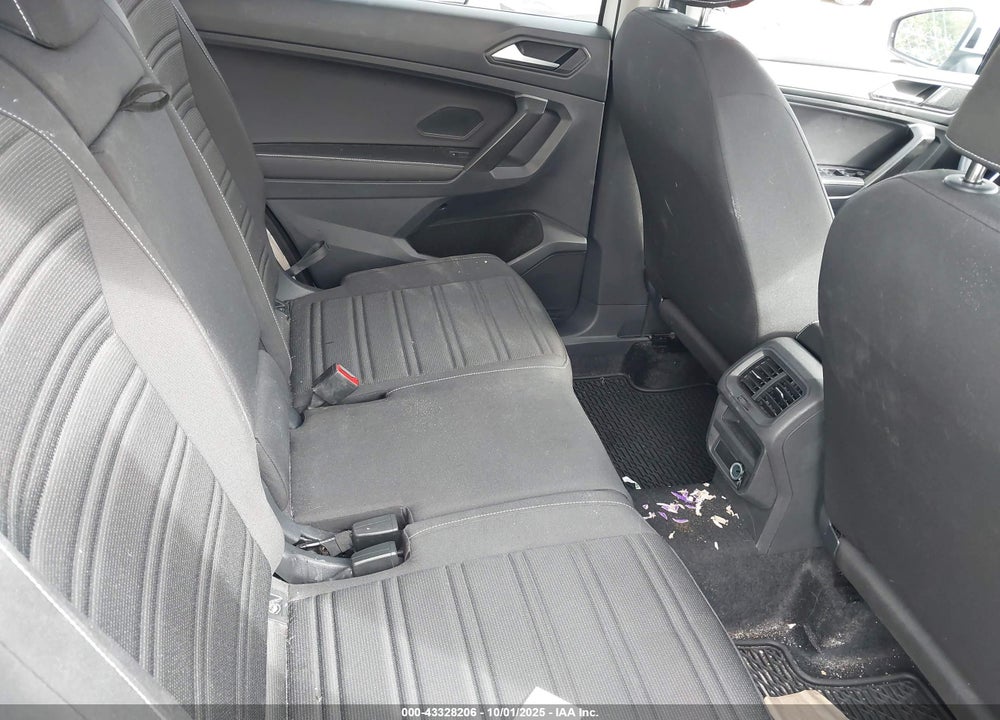 2024 VOLKSWAGEN TIGUAN VIN: 3VVRB7AX0RM057445